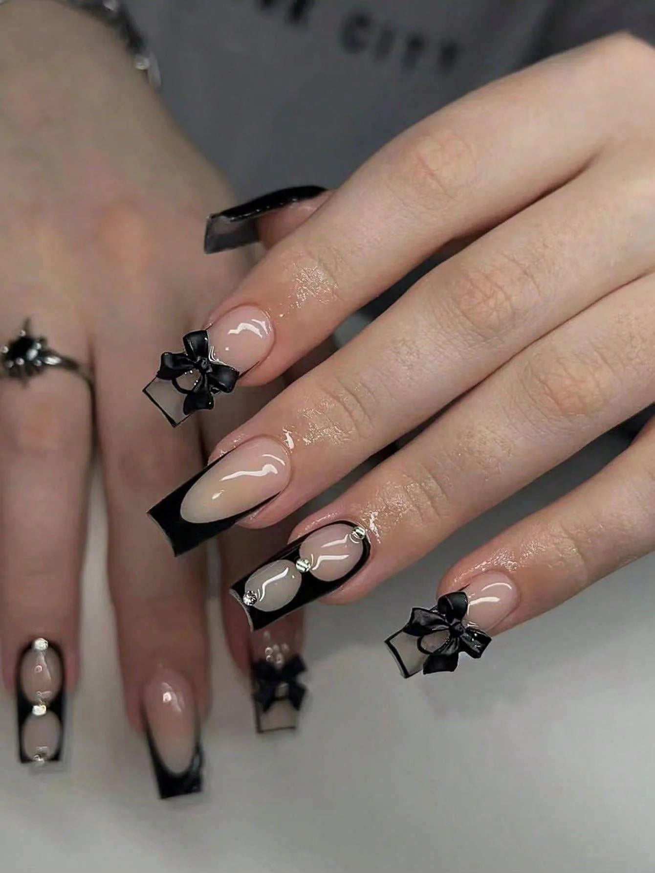 ARTAUG 24PCS Medium Press On Nails Stiletto Pink Bowknot Fingertip French Trim Cute Fake Nails Powder Full Cover Fake Nail Set