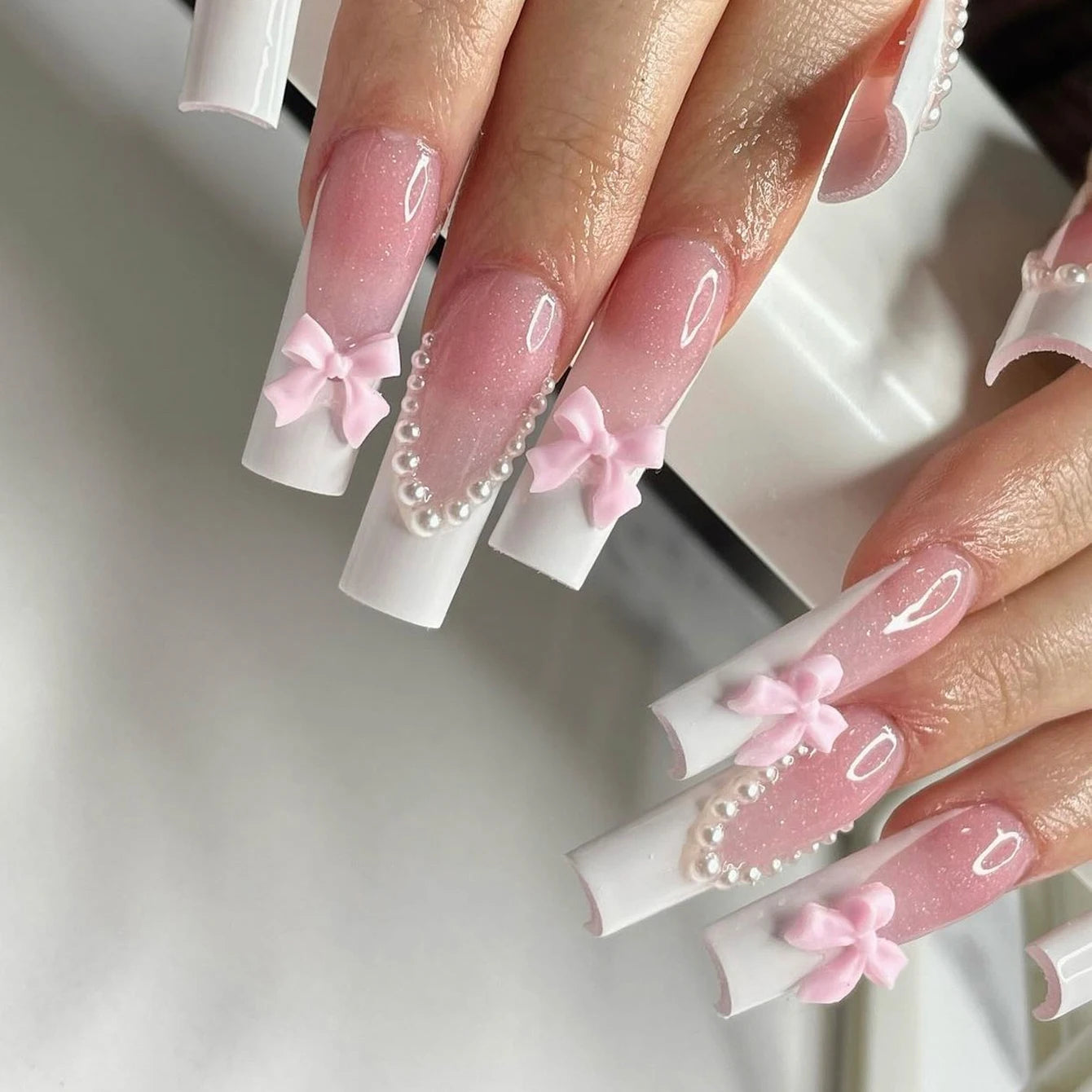 ARTAUG 24PCS Medium Press On Nails Stiletto Pink Bowknot Fingertip French Trim Cute Fake Nails Powder Full Cover Fake Nail Set