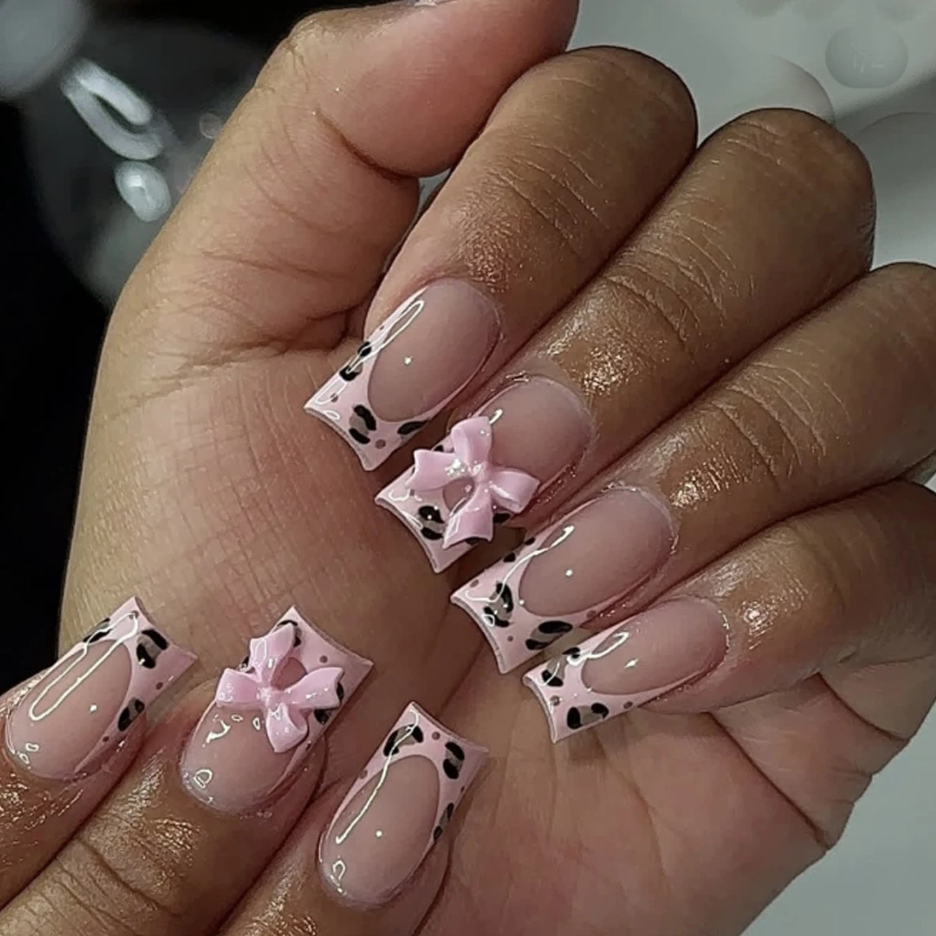 ARTAUG 24PCS Medium Press On Nails Stiletto Pink Bowknot Fingertip French Trim Cute Fake Nails Powder Full Cover Fake Nail Set