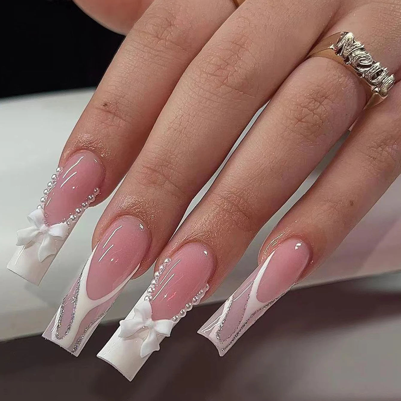 ARTAUG 24PCS Medium Press On Nails Stiletto Pink Bowknot Fingertip French Trim Cute Fake Nails Powder Full Cover Fake Nail Set